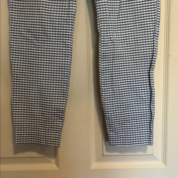 Old Navy Blue and White Mid-Rise Pixie Gingham-Print Ankle Pants Size 6 - Picture 3 of 7